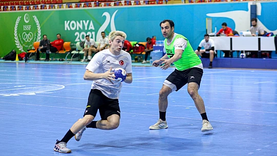 A Milli Hentbol Takımı Konya'da çalışmaları sürüyor