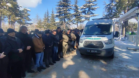 Depremde hayatını kaybeden 8 kişi Konya'da defnedildi