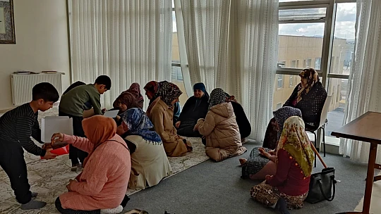 Kulu'da depremzedeler kandil programı düzenledi