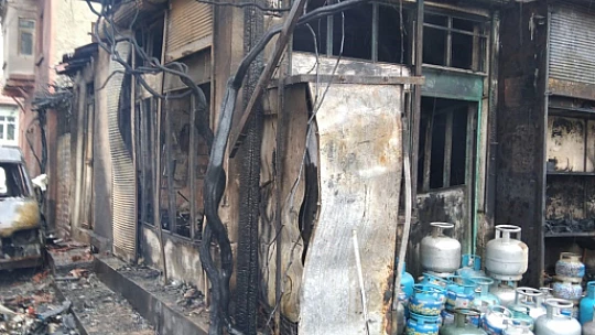 Akşehir'de patlayan trafo bakkal dükkanında yangın çıkardı: 1 ölü