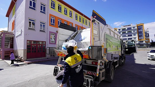 Karatay'da atık toplama yarışması devam ediyor