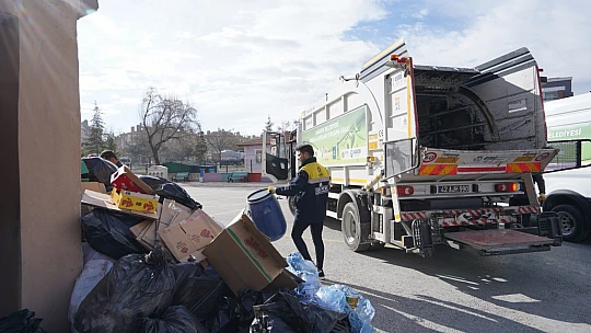 Karatay'da atık toplama yarışması devam ediyor