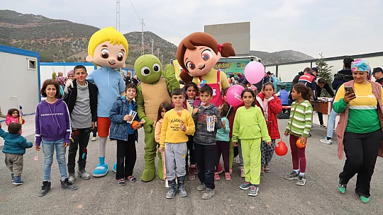 Konya Büyükşehir 11 ilde depremzede çocuklara özel etkinlikler düzenliyor
