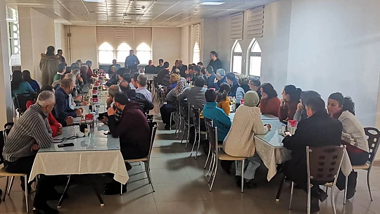 Konya'da SGK binasında EYT grevi