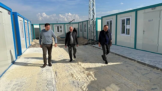 Başkan Pekyatırmacı Hatay'da konteyner kentte incelemelerde bulundu
