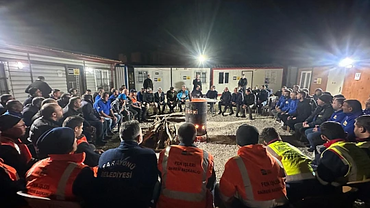 Başkan Pekyatırmacı Hatay'da konteyner kentte incelemelerde bulundu