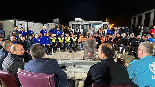 Başkan Pekyatırmacı Hatay'da konteyner kentte incelemelerde bulundu