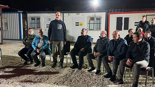 Başkan Pekyatırmacı Hatay'da konteyner kentte incelemelerde bulundu