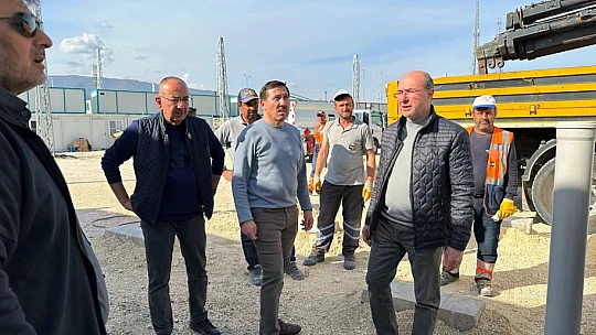 Başkan Pekyatırmacı Hatay'da konteyner kentte incelemelerde bulundu