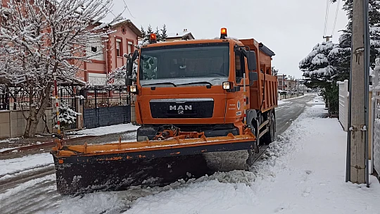 Selçuklu 'da ekipler kar mesaisinde
