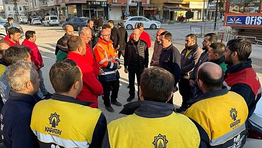 Karatay Belediyesi yaraları sarmak için Hatay'da