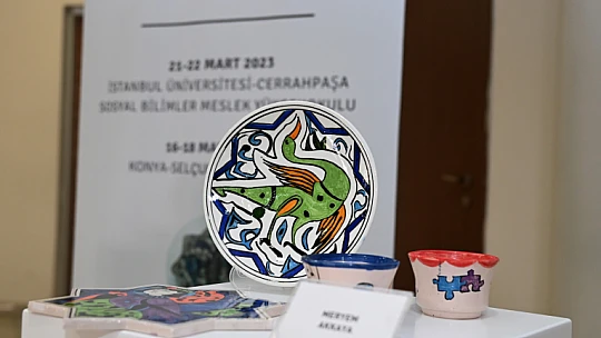 Konya'da Çini ve seramik sergisi gerçekleşti