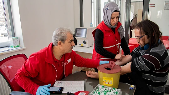 SÜ personeli ve öğrencilerinden Kan Bağışı Kampanyası'na destek