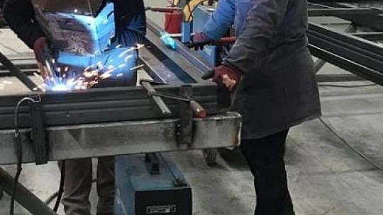 Konya Meslek Liseliler azimle çalışmaya devam ediyor
