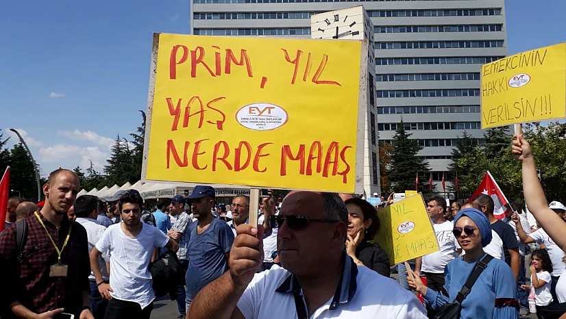1999-2008 arası çalışanlara emeklilik şansı: İşte paylaşılan yeni prim tablosu