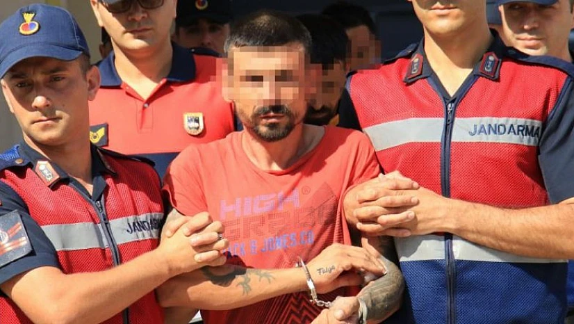 Katil, cenazeye katılmayan komşu çıktı