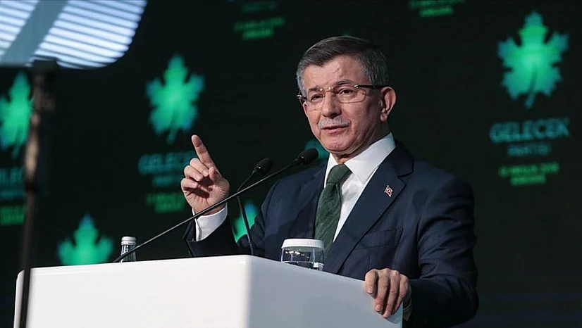 Ahmet Davutoğlu Konya'da esnaflarla bir araya geldi