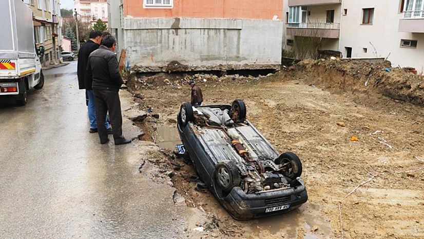 Aracı ile inşaat temeline düştü