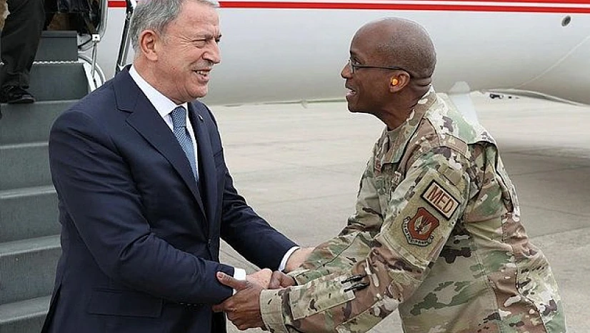 Bakan Hulusi Akar, Ukrayna savunma temas grup toplantısı'na katıldı