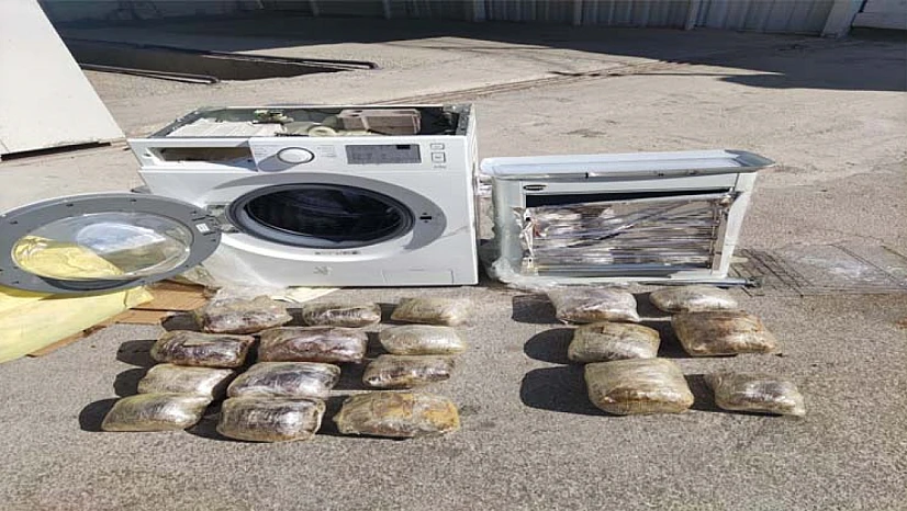 Çamaşır makinesinden kilolarca uyuşturucu çıktı