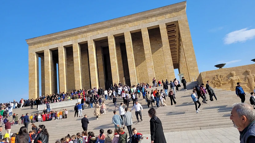Gazi Mustafa Kemal Atatürk kabri başında anıldı: Cumhurbaşkanı Erdoğan Anıtkabir Özel Defteri'ne ne yazdı?