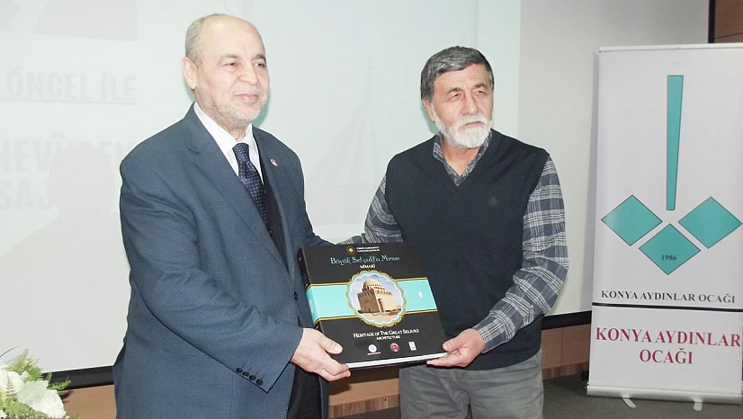 Konya Aydınlar Ocağı'nda Mevlana Ve Mesnevi Konuşuldu