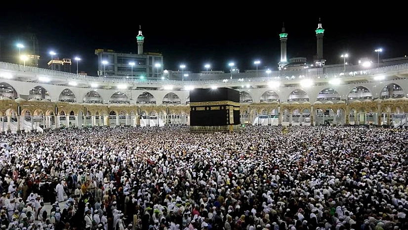 Konya'da hacı adayları zorunlu aşılarını yaptırdı