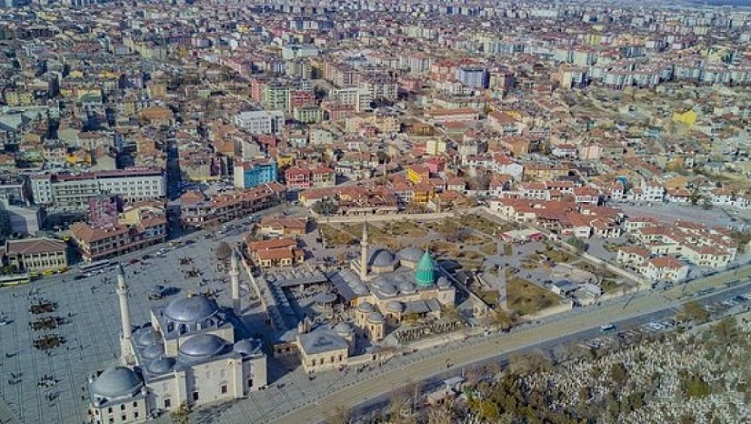 Konya'da termometreler 18 dereceleri gördü