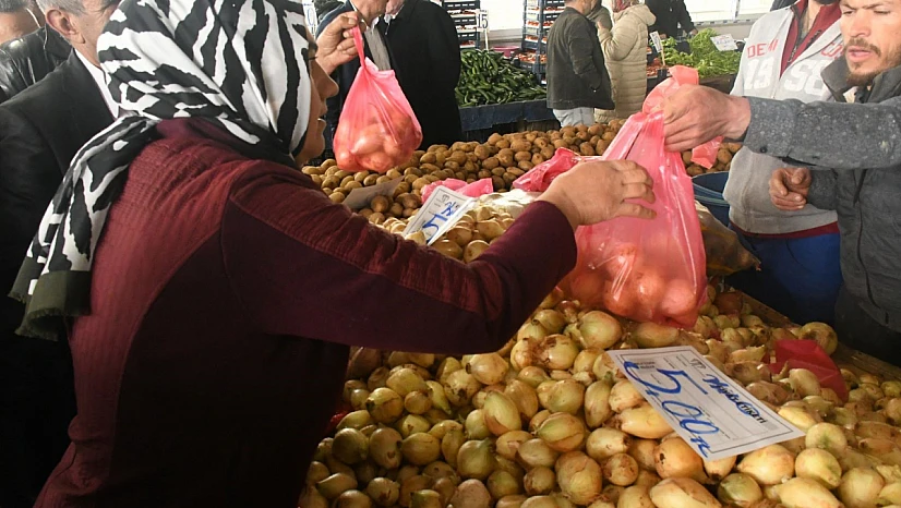 Kuru soğan 5 liraya satılıyor