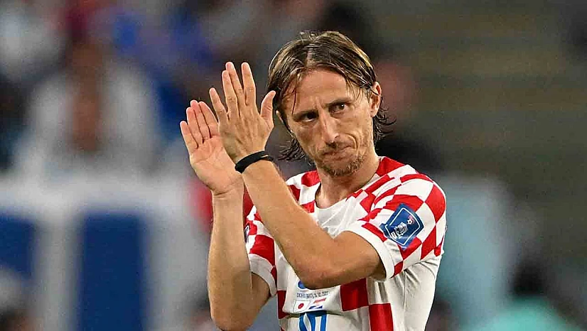 Luka Modric, formasını depremzedelere bağışladı