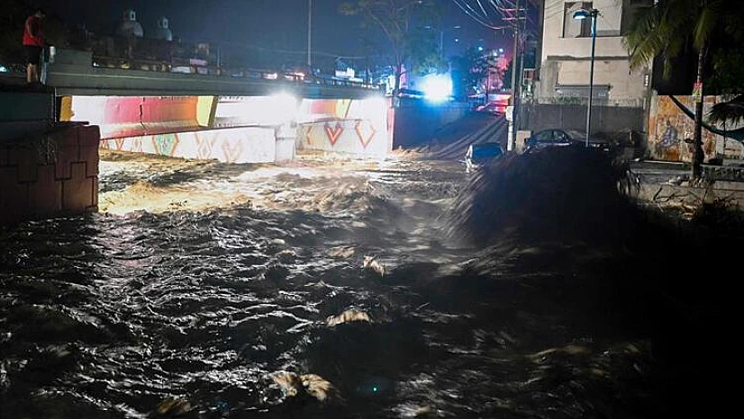 Meksika'da hayat altüst oldu