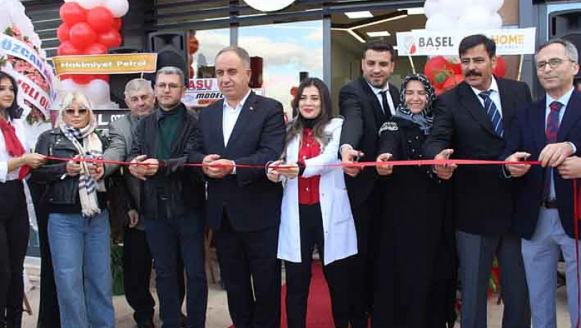 Melis Yalçın Eczanesi dualarla açıldı