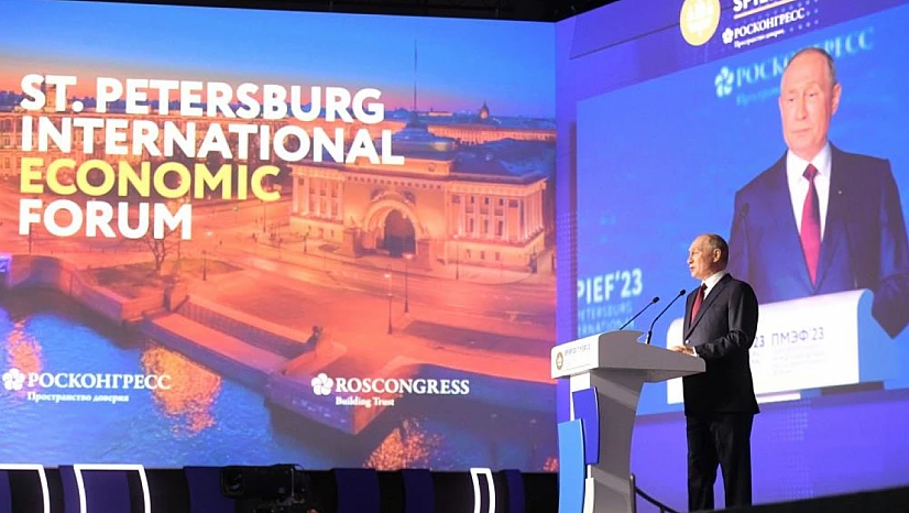 Putin: İlk nükleer başlıklar Belarus'a teslim edildi
