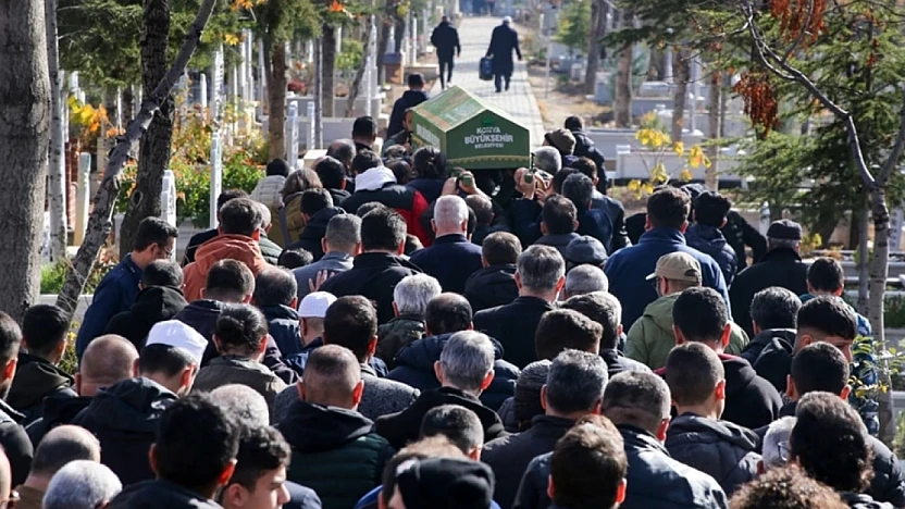 14 yaşındaki Konyalı çocuk hastanede verdiği yaşam mücadelesini kaybetti.